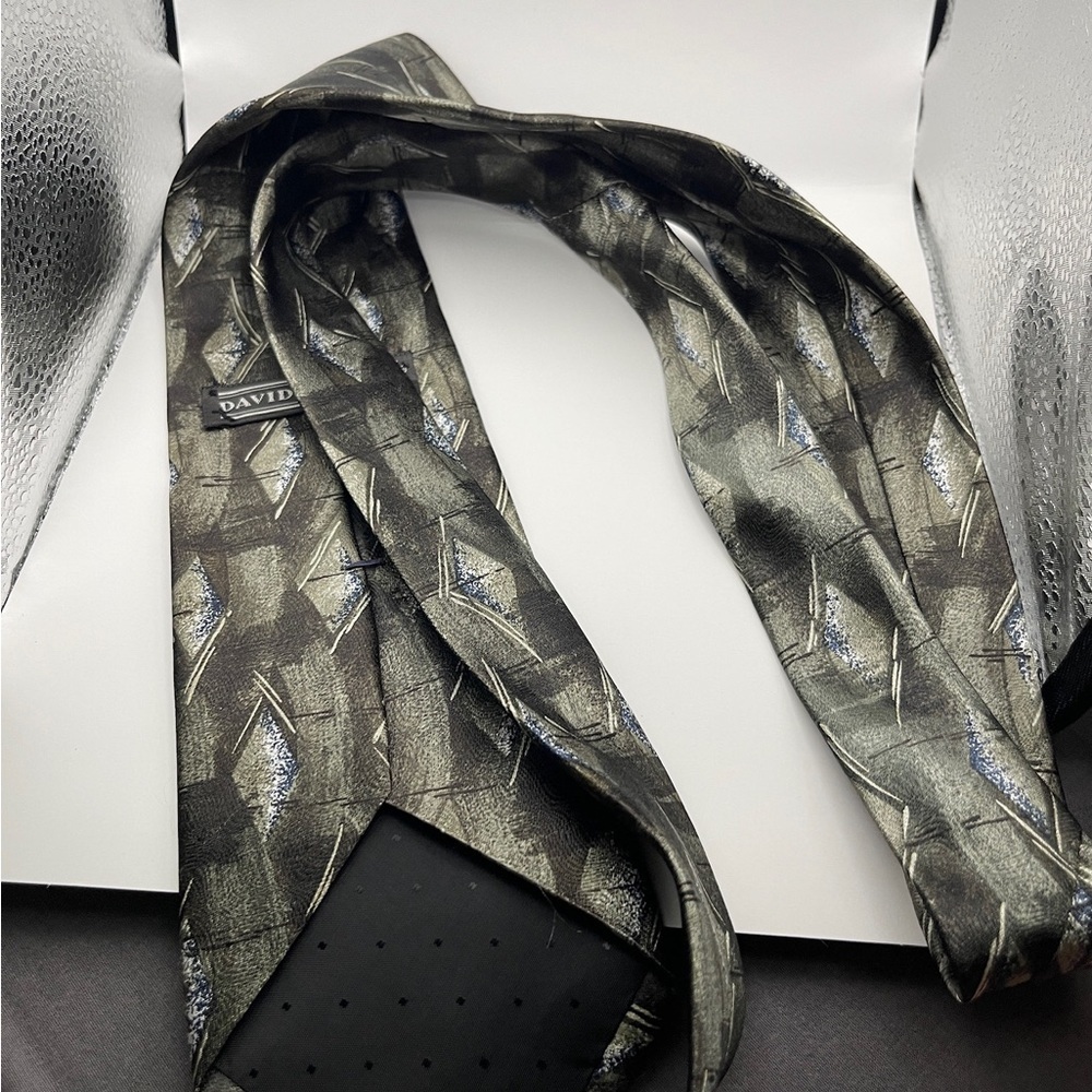 David Taylor Geometric Black and Silver Tie - Picture 3 of 3